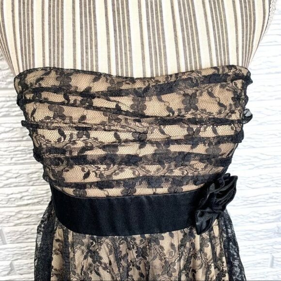 Appropriate Behavior Lace Strapless Dress Size 11/12 - Picture 2 of 6